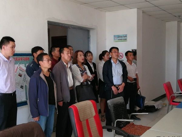 公司副总经理文国民带队赴雅居物业公司考察学习(图3) 公司副总经理文国民带队赴雅居物业公司考察学习(图3)