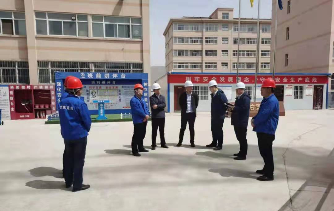 泓源公司对重点建设项目进行质量安全检查(图2) 泓源公司对重点建设项目进行质量安全检查(图2)