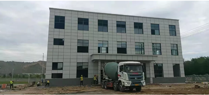 “国庆假日我在岗”——泓源公司国庆假日赶工期保民生(图4) “国庆假日我在岗”——泓源公司国庆假日赶工期保民生(图4)